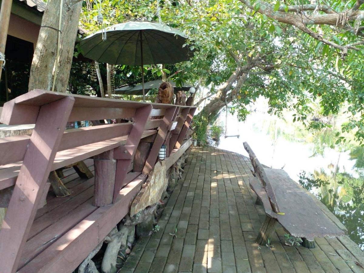 Baansuanleelawadee Resort Amphawa Extérieur photo