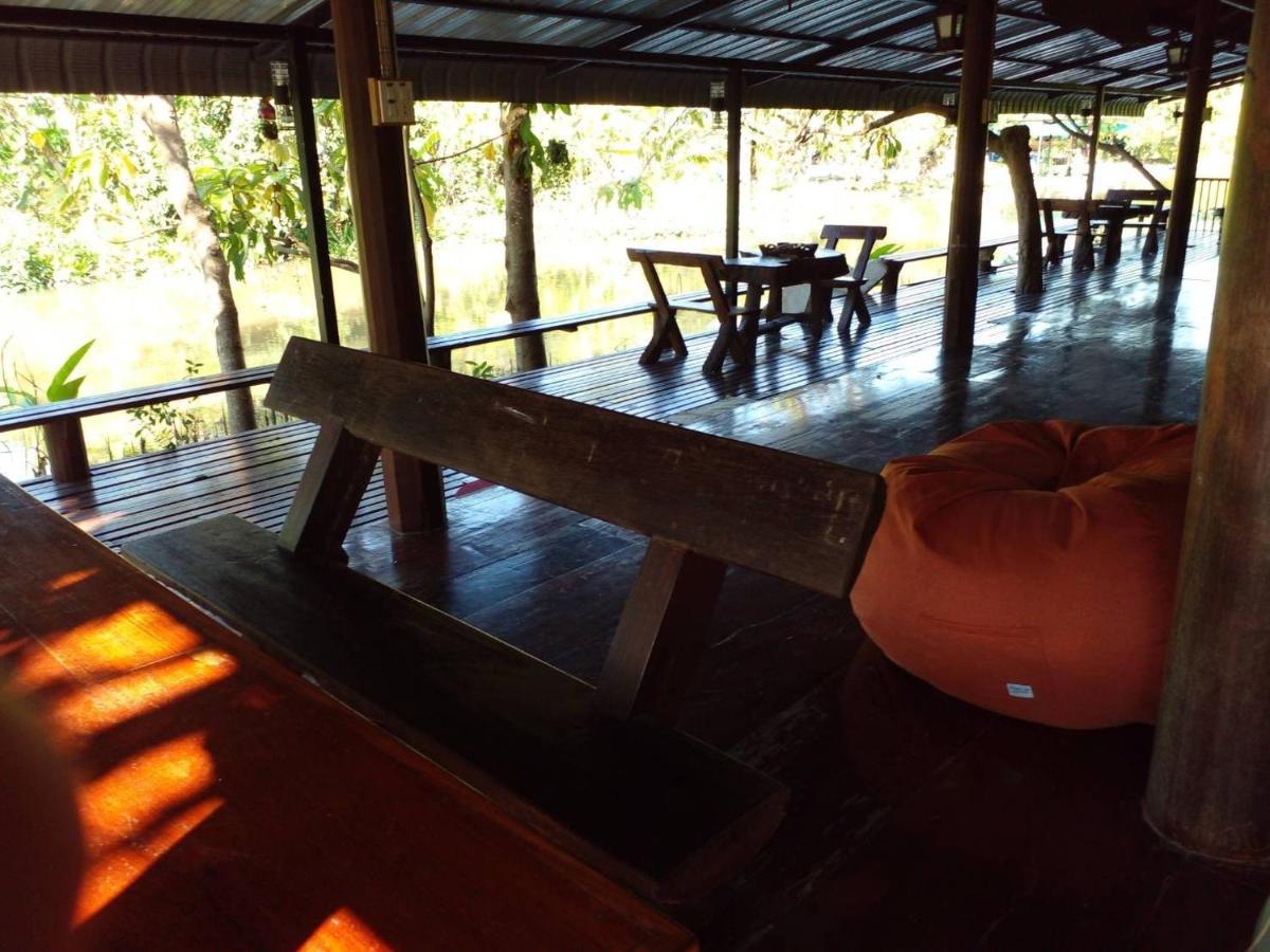 Baansuanleelawadee Resort Amphawa Extérieur photo
