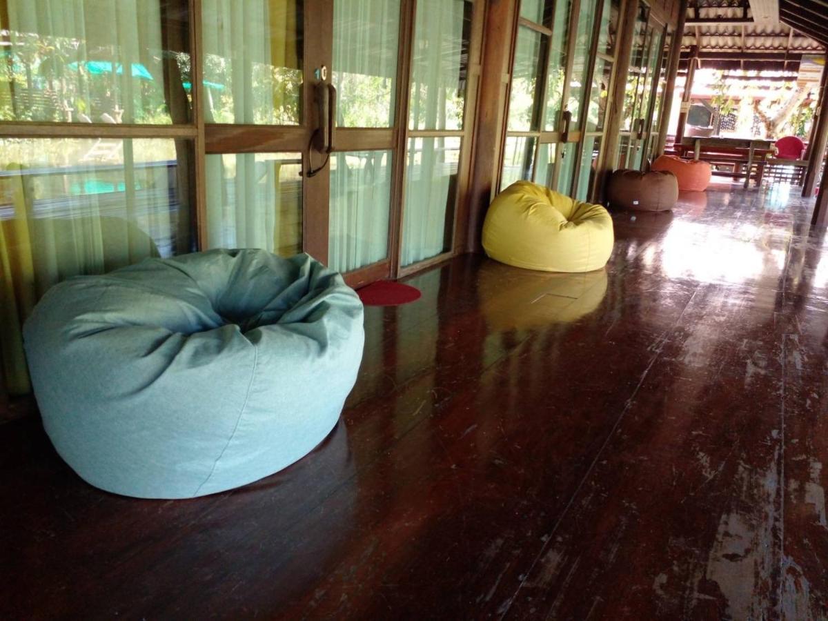 Baansuanleelawadee Resort Amphawa Extérieur photo