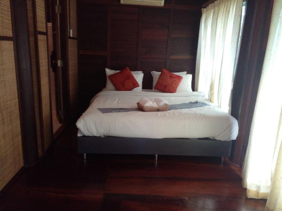Baansuanleelawadee Resort Amphawa Extérieur photo