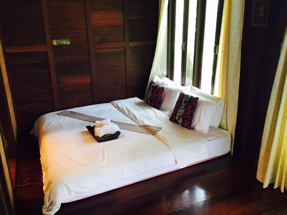 Baansuanleelawadee Resort Amphawa Extérieur photo