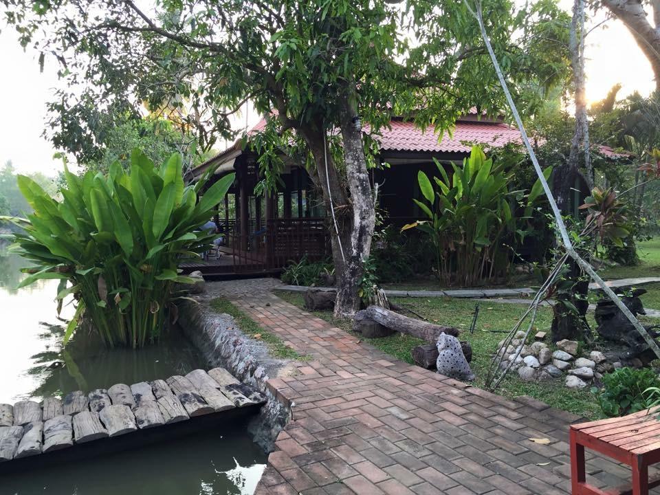 Baansuanleelawadee Resort Amphawa Extérieur photo