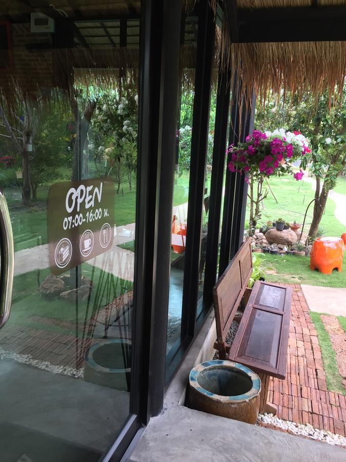 Baansuanleelawadee Resort Amphawa Extérieur photo