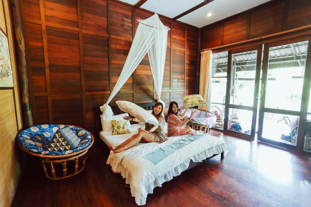 Baansuanleelawadee Resort Amphawa Extérieur photo